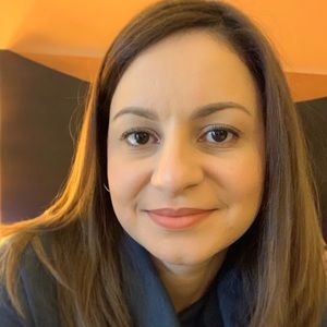 Meet your Posher, Loraine